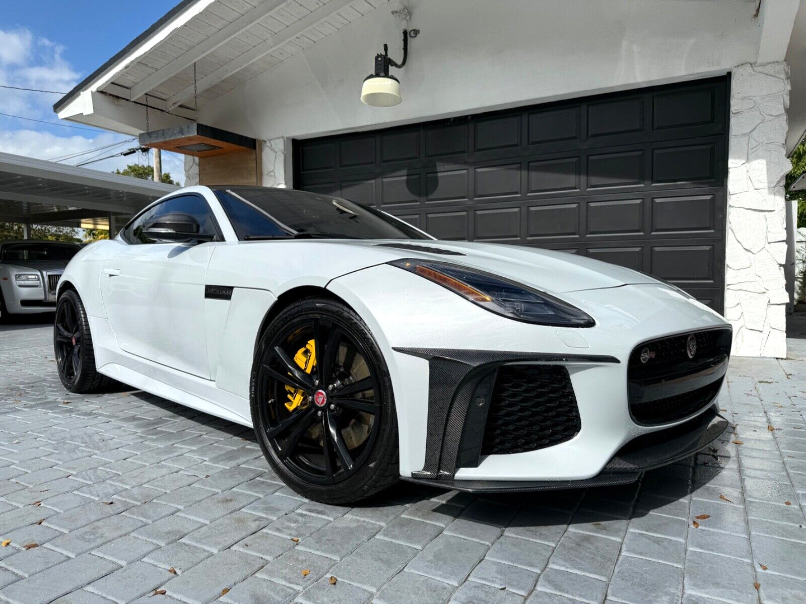 2019 Jaguar F-Type SVR CARBON FIBER PACKAGE AWD 600HP NO RESERVE!!